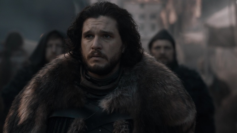 Jon looks at Grey Worm