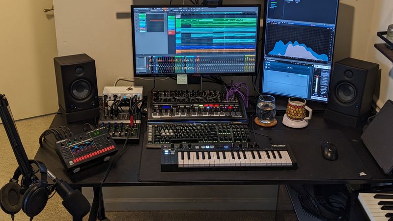 My expanding studio corner with MiniBrute and TR-6S